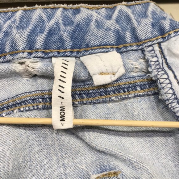 Garage Denim MOM Festival Short Mid Rise Light Wash Distressed Size 01 - Picture 10 of 13